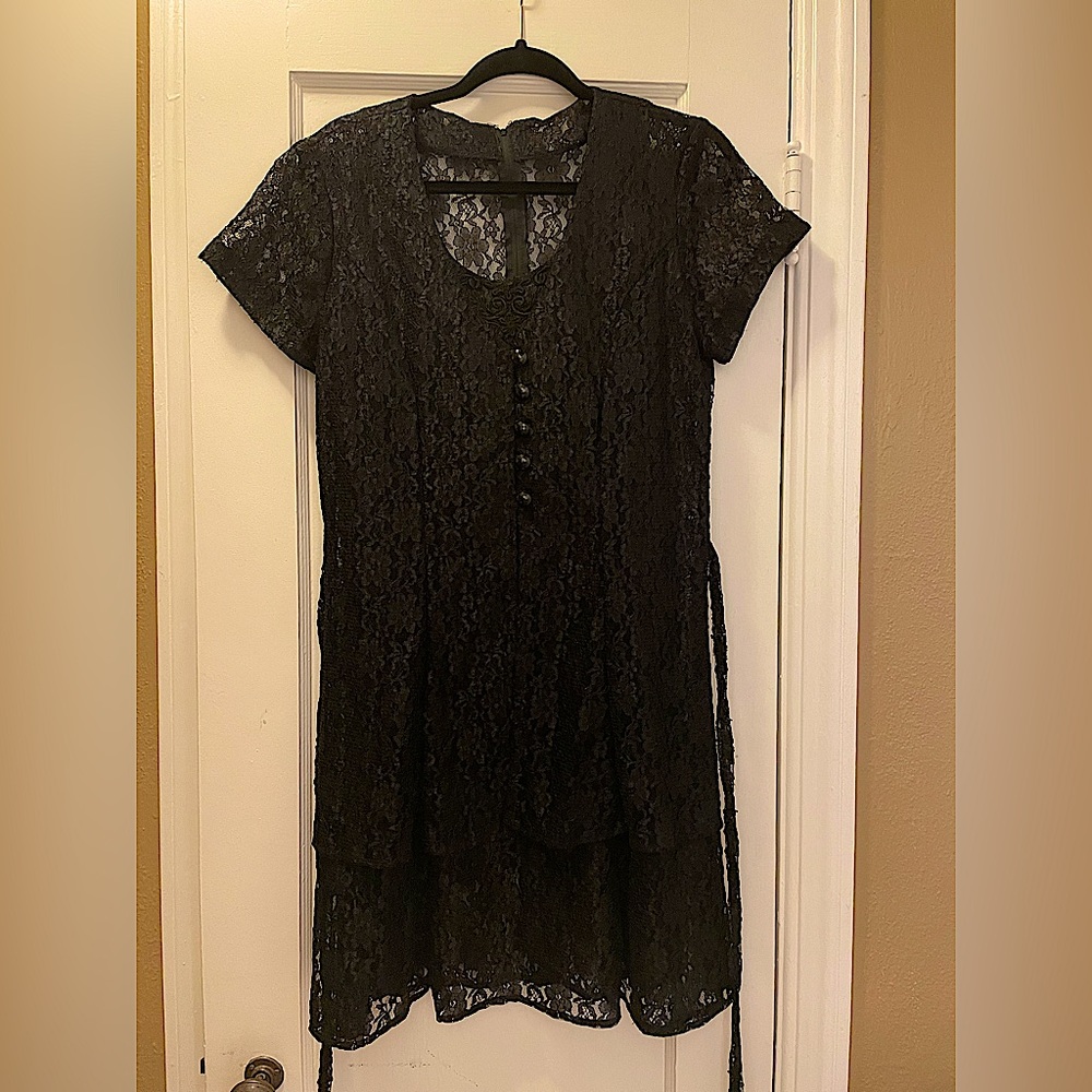 Vintage Black Lace Tiered Dress / Size L / Excellent Condition